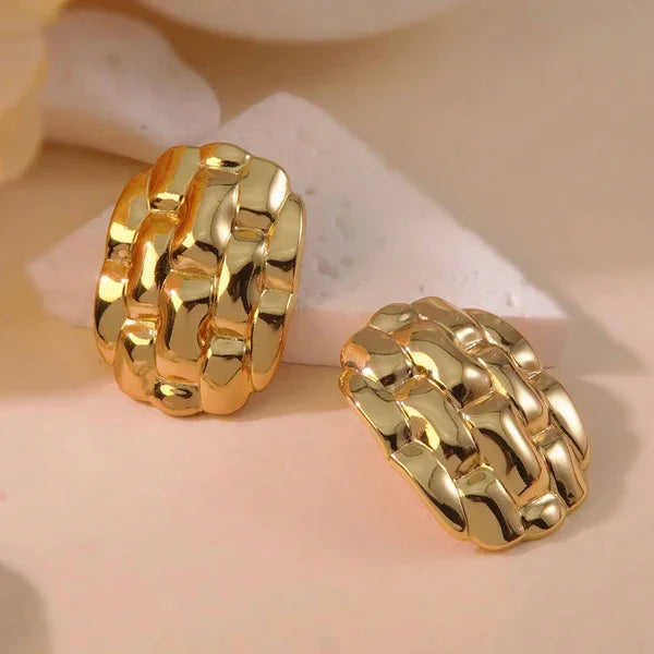 Chunky Texture Oval Earring