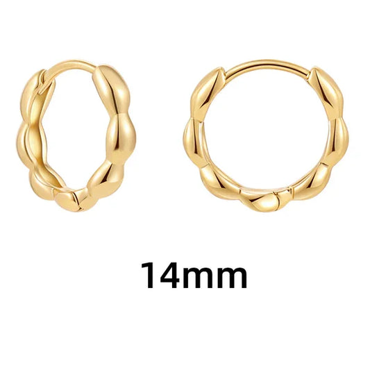 Curve Huggie Hoop Earring 14mm