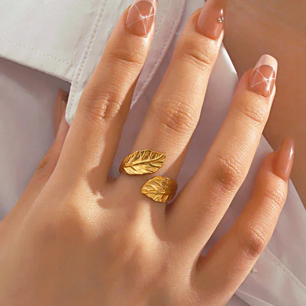 Dual Leaf Ring