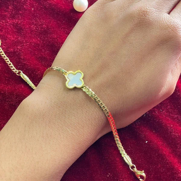 Single Clover Bracelet